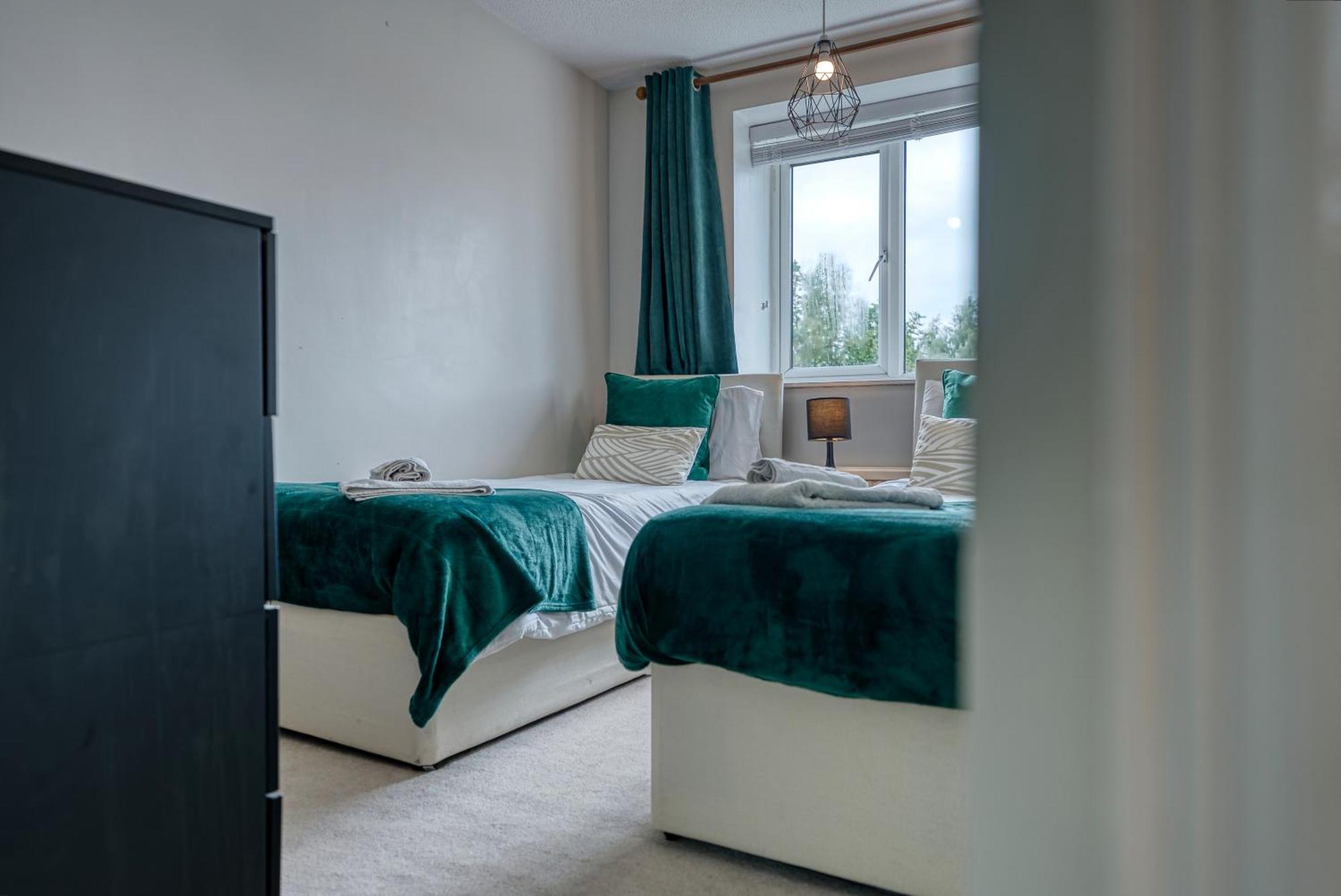 Capri 13 Sa - 3 Bed House, Close To Loughborough University & M1 Motorway, Free Wifi, Big Garden, Ample Parking- Ask For Contractor Rates! Exterior foto