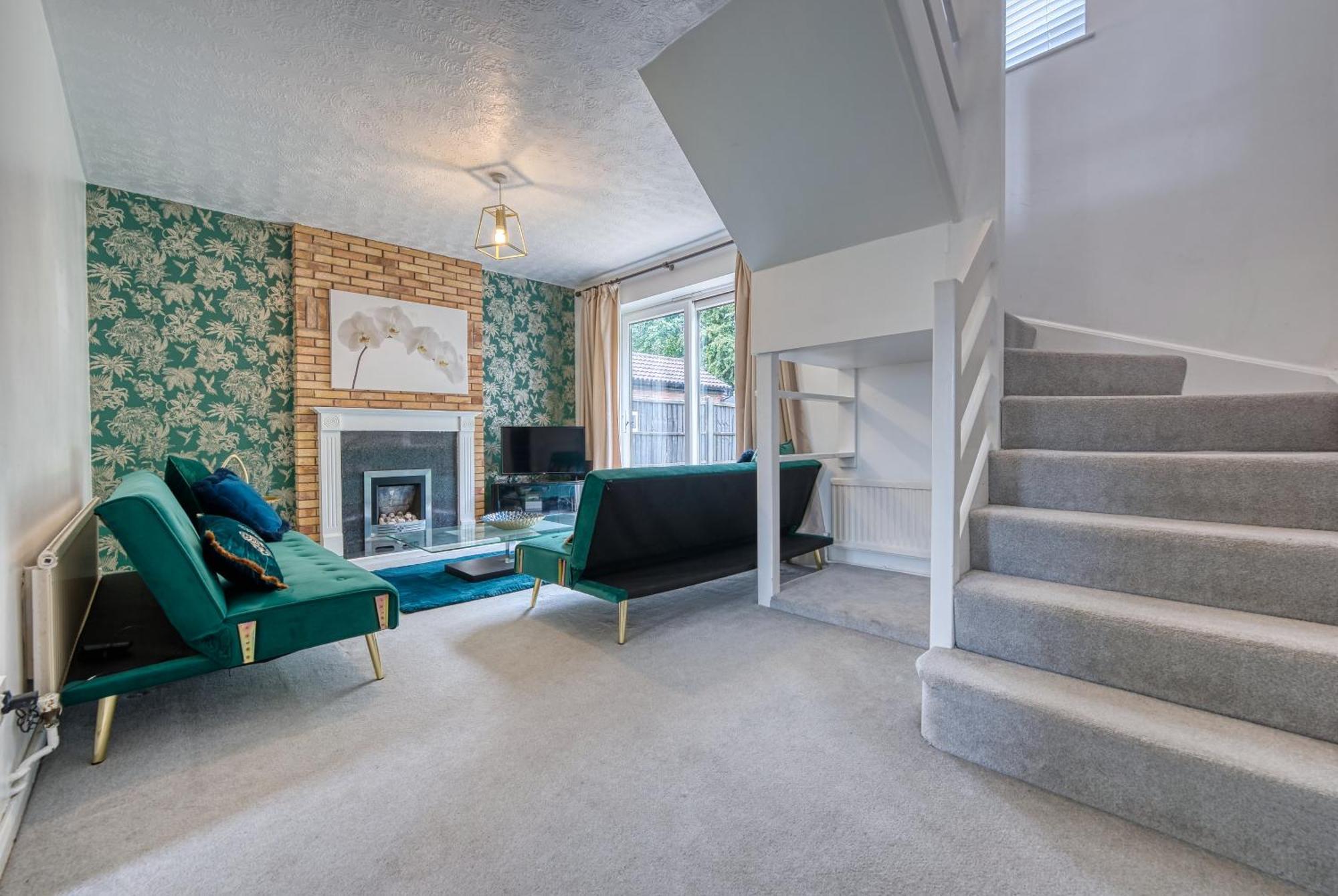 Capri 13 Sa - 3 Bed House, Close To Loughborough University & M1 Motorway, Free Wifi, Big Garden, Ample Parking- Ask For Contractor Rates! Exterior foto